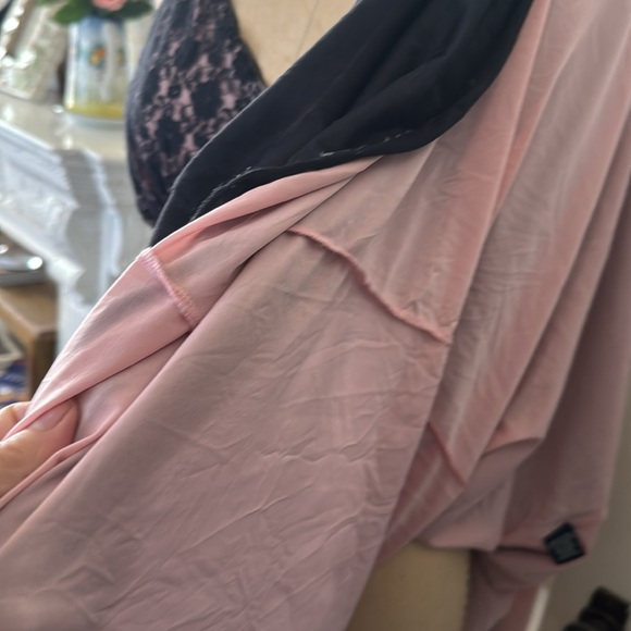 Vintage J. Peterman black lace sexy nightgown, roomy, comfy, vamp, sleepwear - Picture 9 of 11